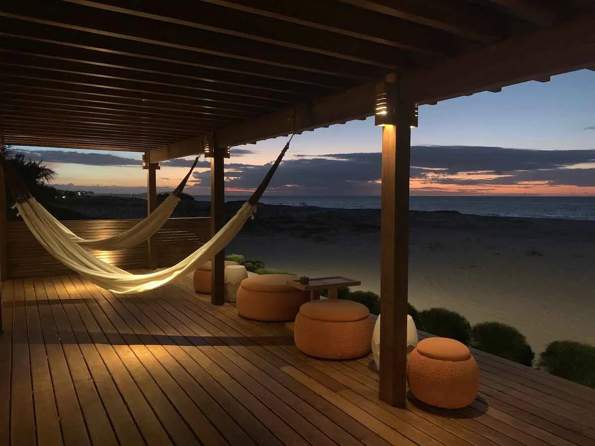 Beach Lounge