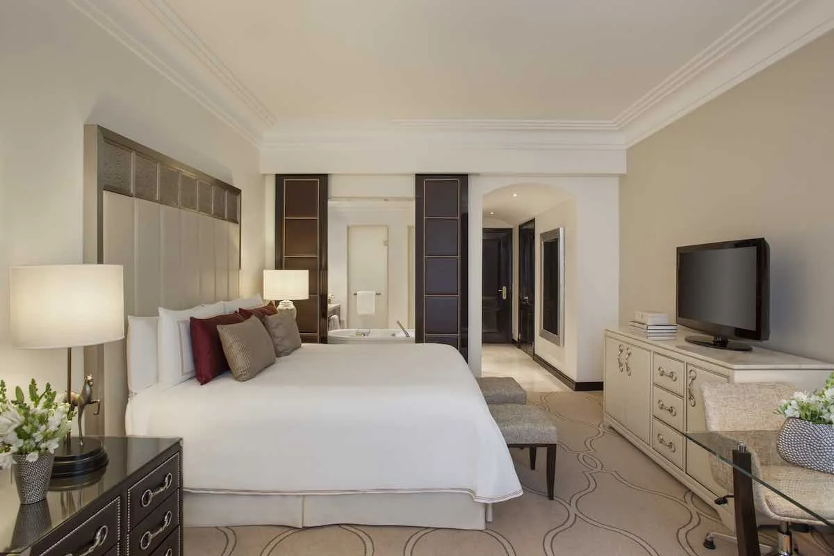 Four Seasons Buenos Aires E-Lounge Room