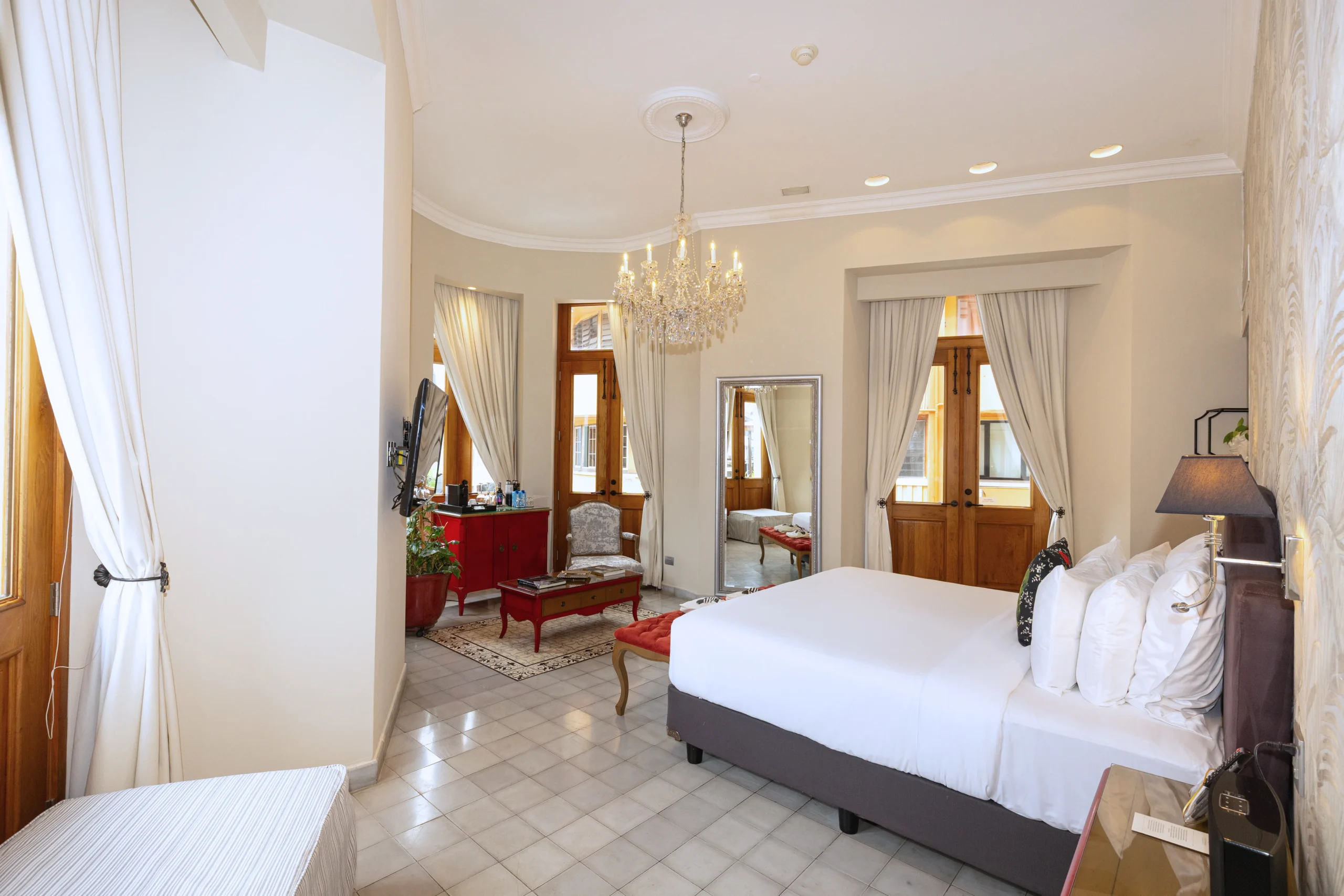 Corner Suite