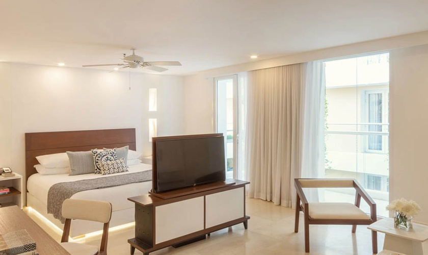 Nacar Hotel, Curio Collection by Hilton