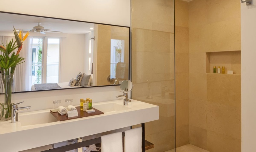 Nacar Hotel, Curio Collection by Hilton