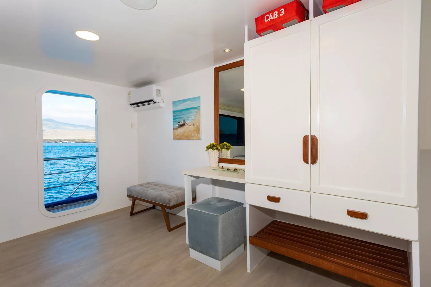 Double cabin