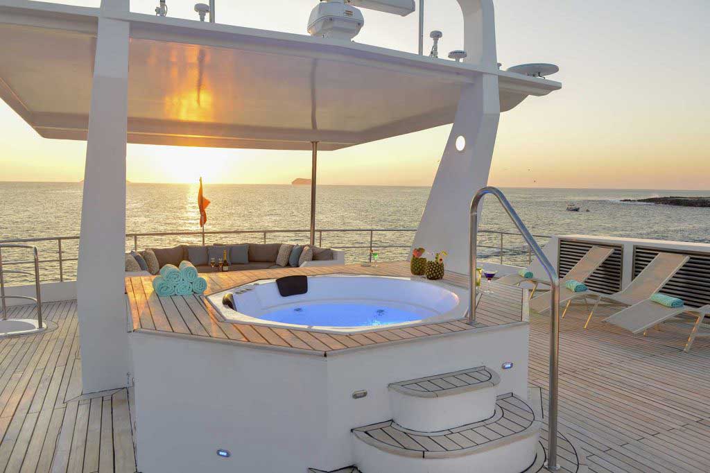 Alya Motor Catamaran