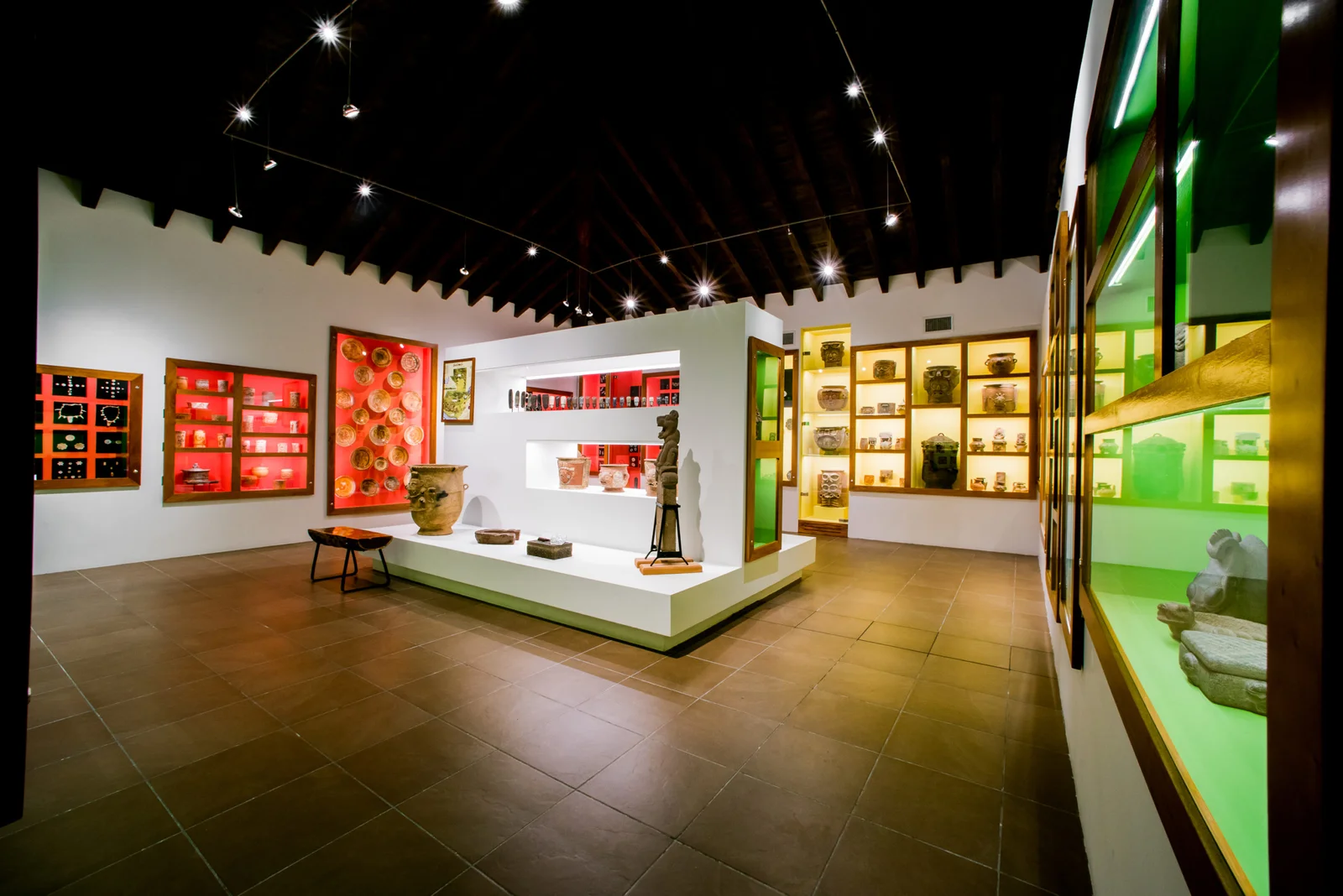 Art museum with archaeological pieces