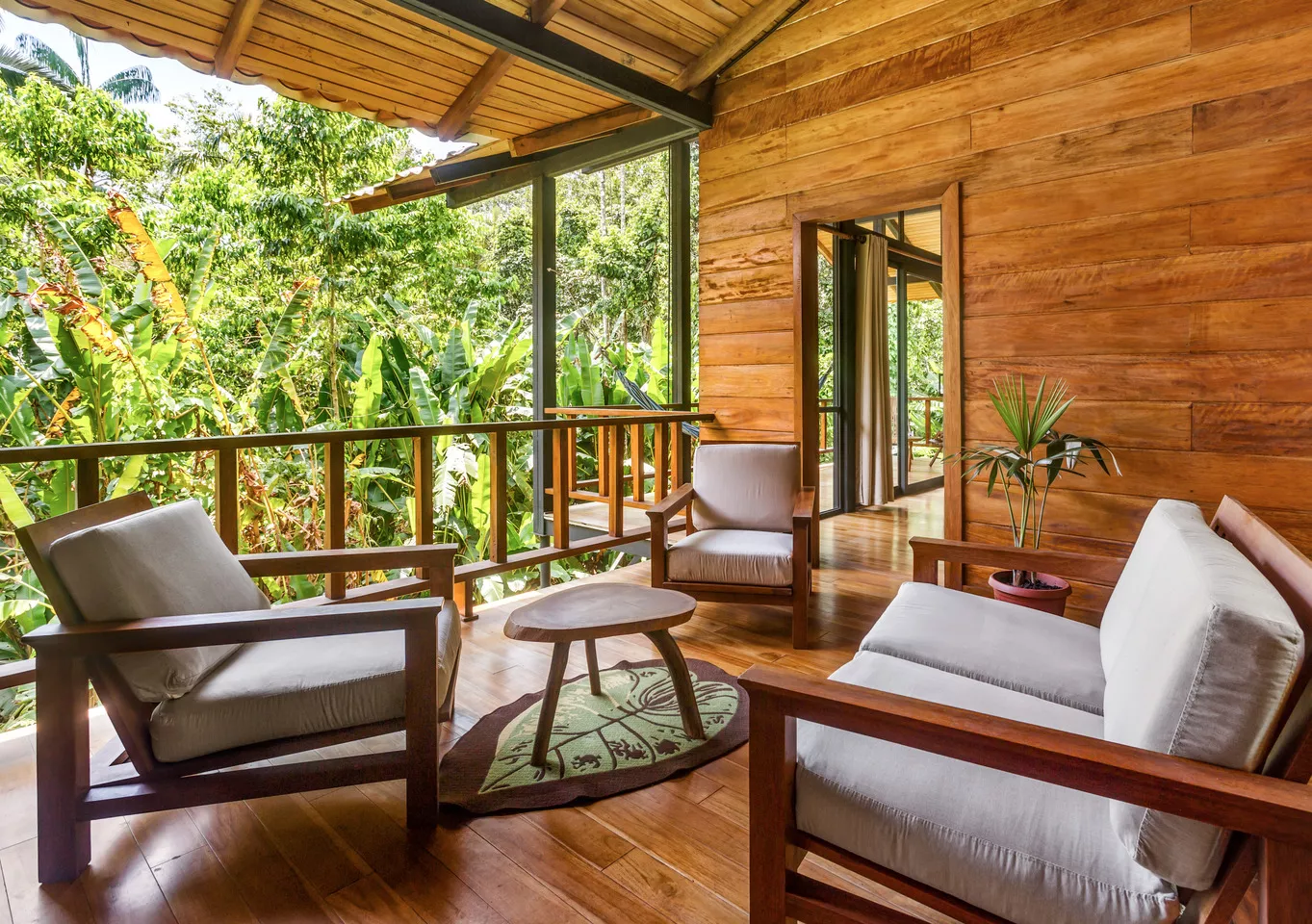 Suite - Living room