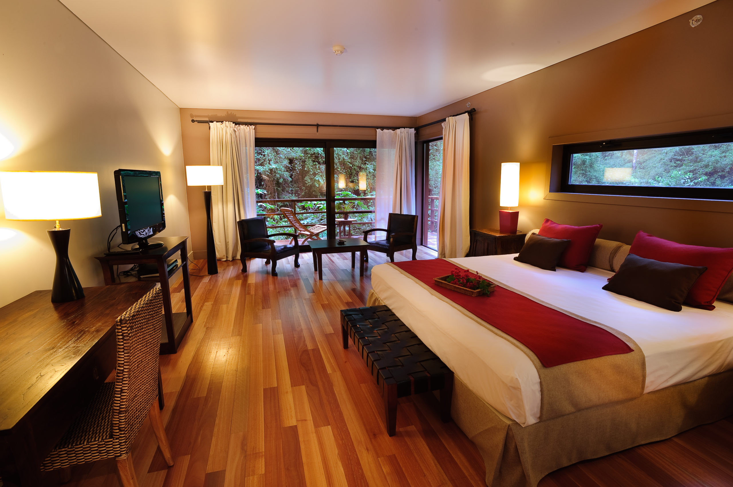 Loi Superior Room