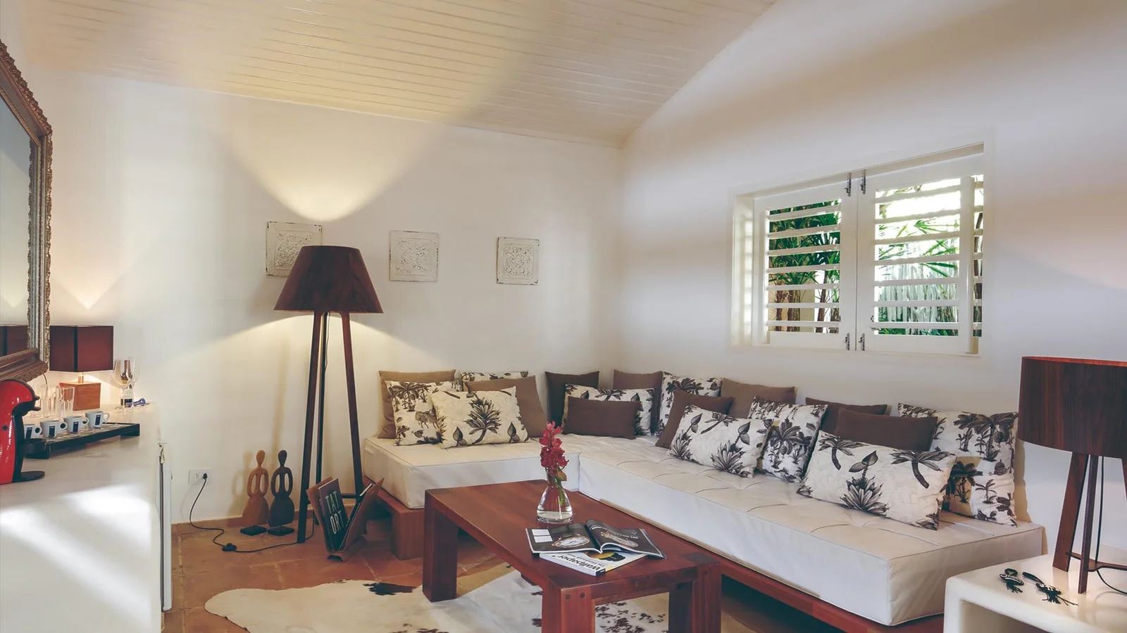 Two Suites Villas - Living Room