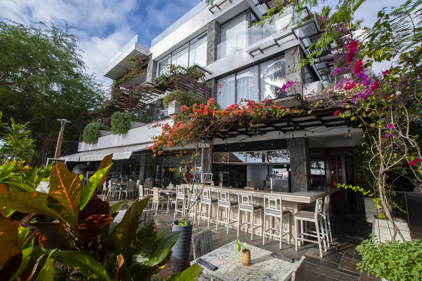 Golden Bay Galapagos - Exterior
