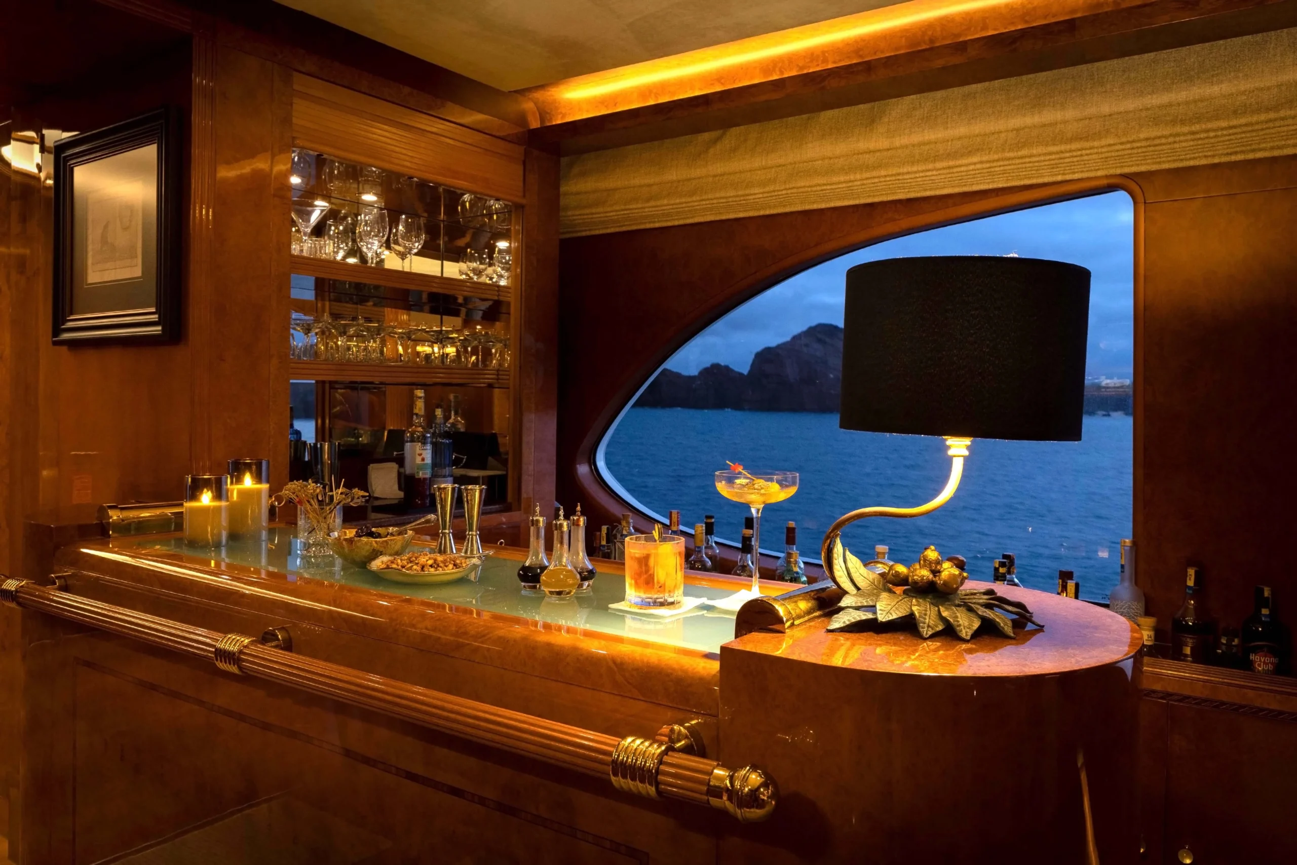 Paranomic Lounge