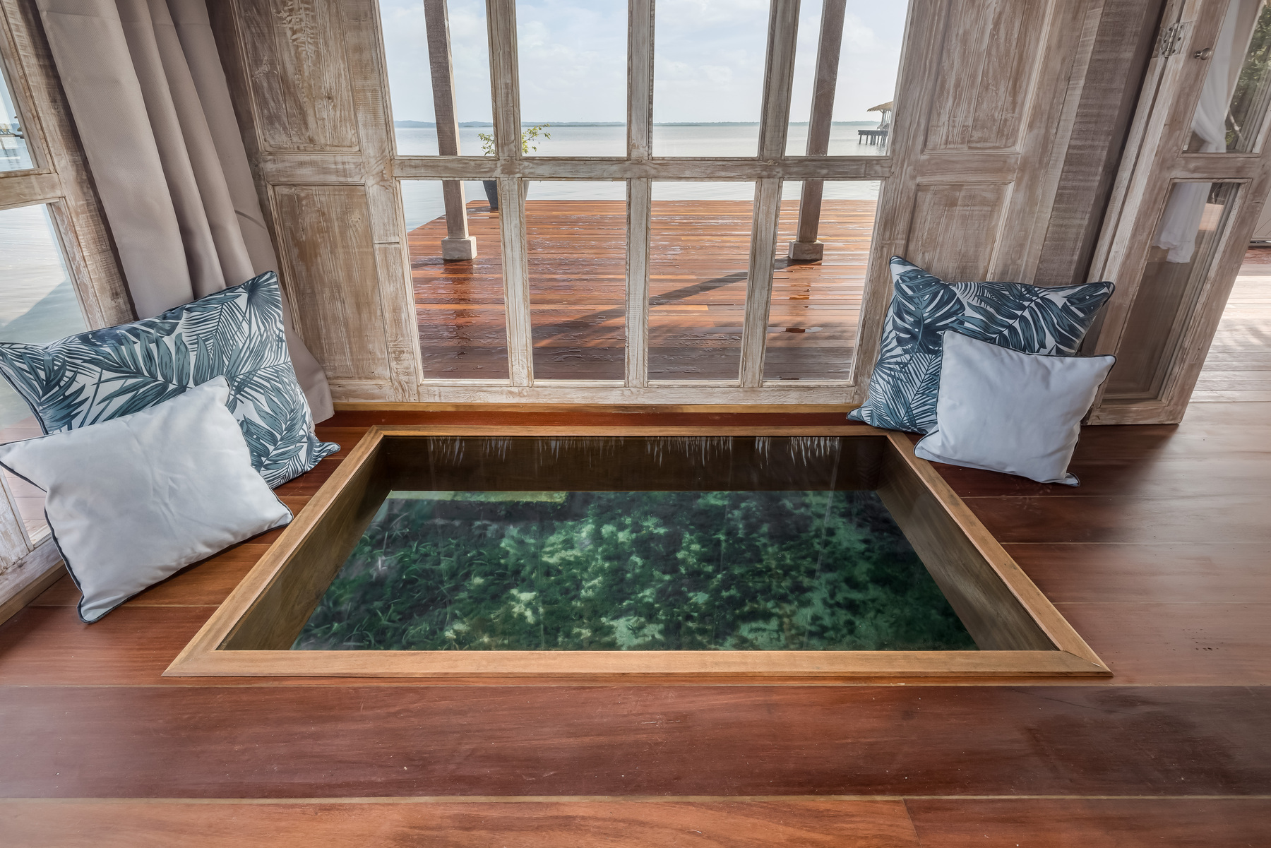 Nayara Bocas del Toro - Glass floor inlay