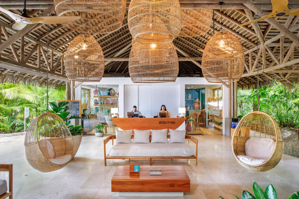 Front Desk Arenas del Mar
