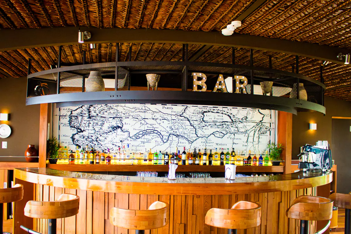 Delfin III Bar