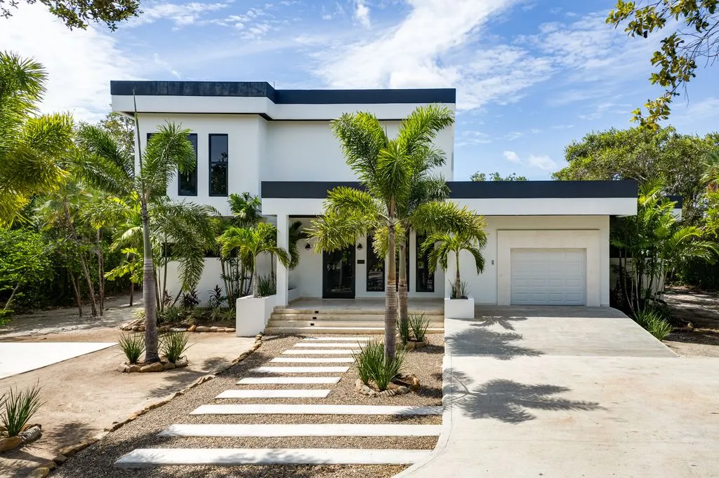 Four-Bedroom Lagoon House